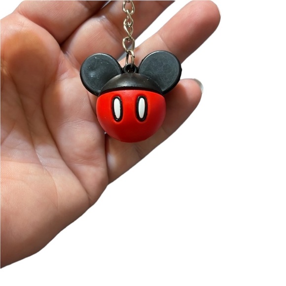 Mickey Mouse Keychain - Picture 2 of 3